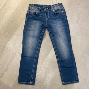 Miss Me crop / capri jean.  Size 28